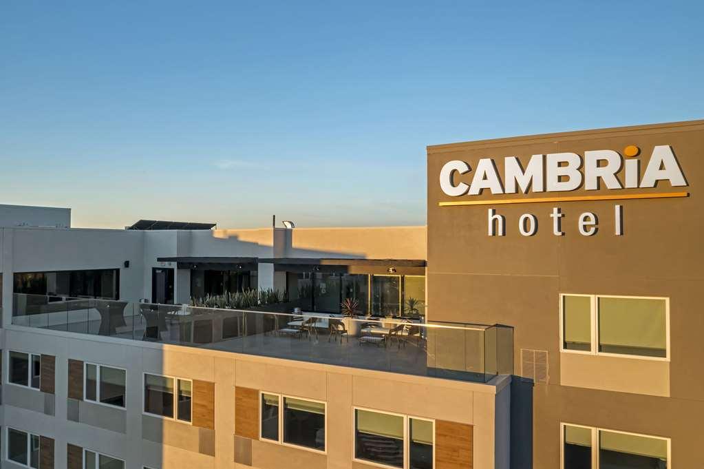Cambria Hotel Burbank Airport Экстерьер фото
