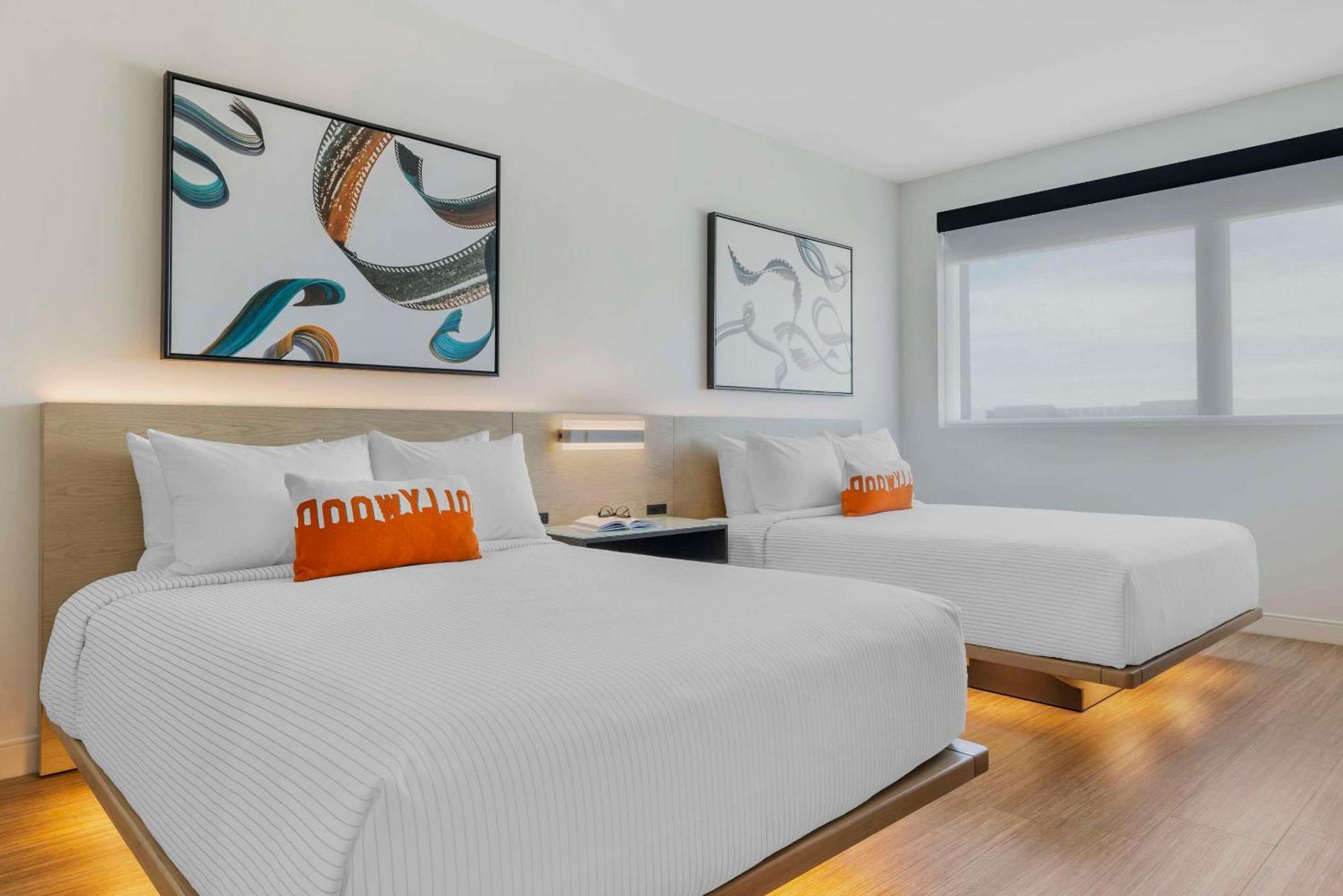 Cambria Hotel Burbank Airport Экстерьер фото