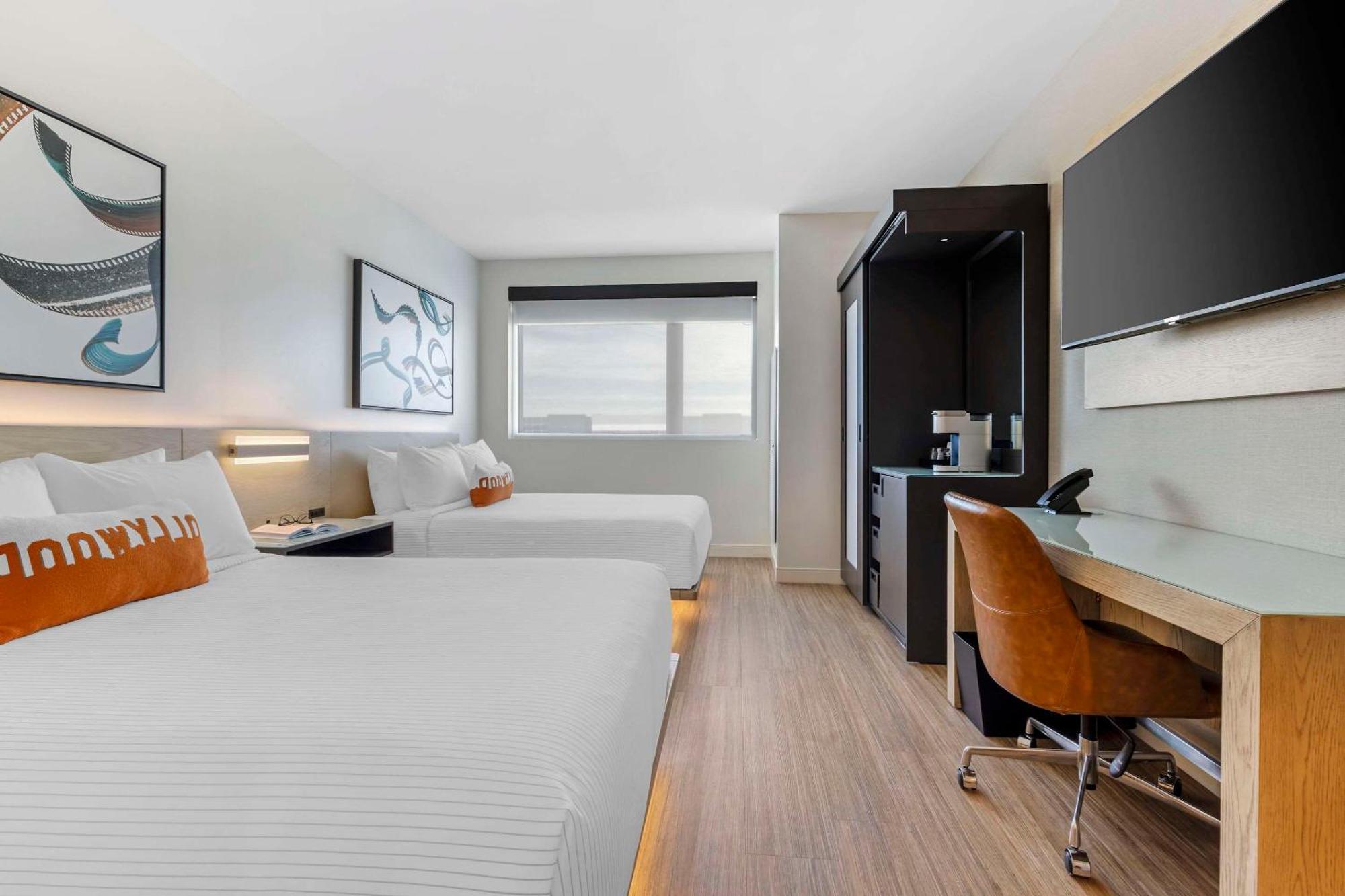 Cambria Hotel Burbank Airport Экстерьер фото